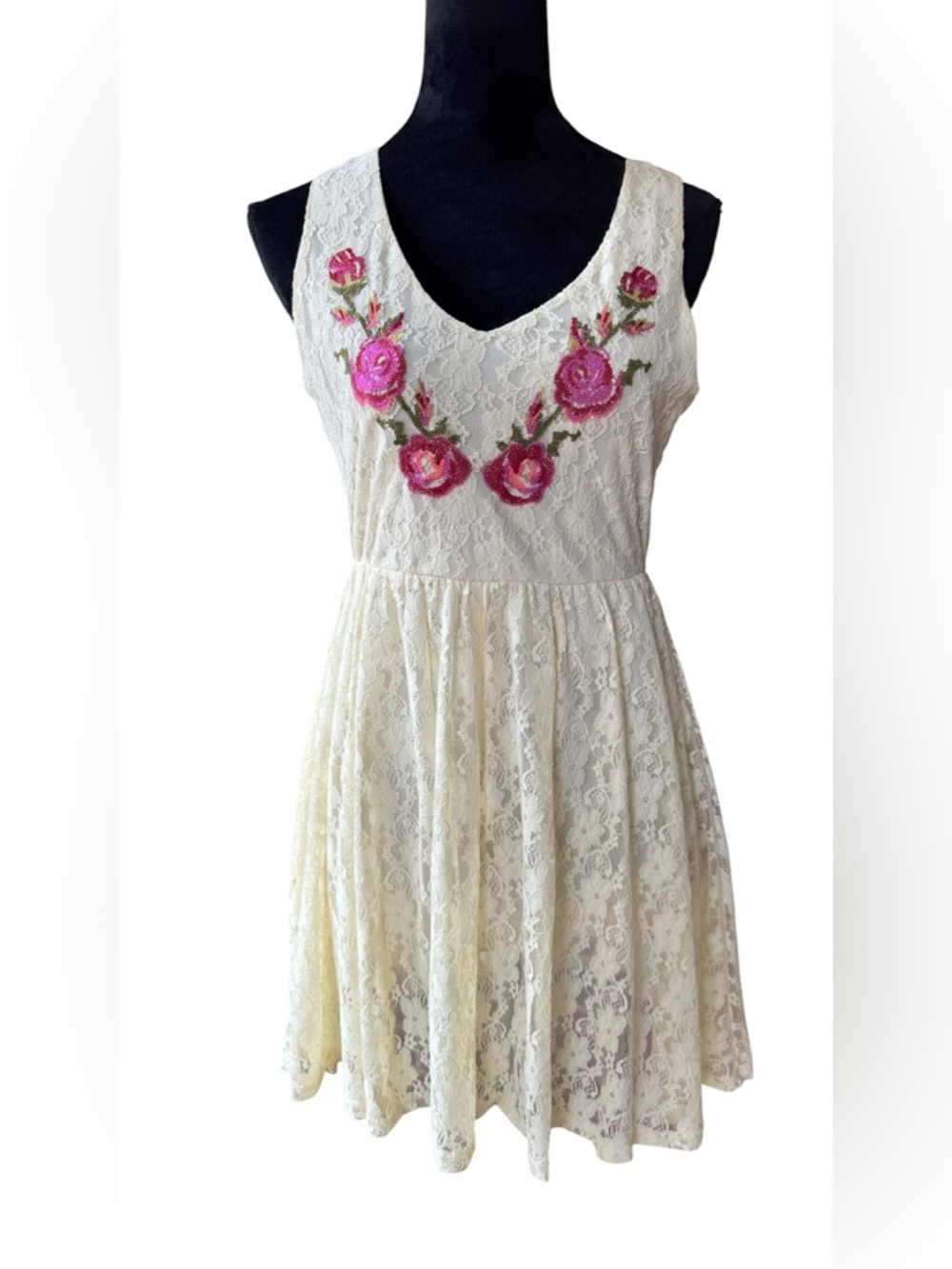 Umgee Ivory Lace Sundress with Pink Floral Embroidery Size Small